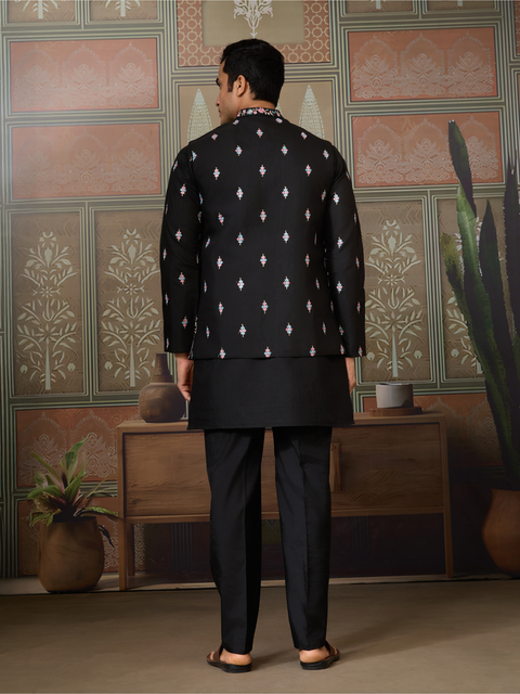 Men’s Black Kurta Set with Embroidered Jacket – Indian Wedding & Festive Outfit (Viscose Silk)