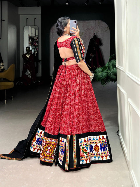 Red masterpiece of garba choli embellishes with gamthi work and mirror work for women - ReadyToWearshop